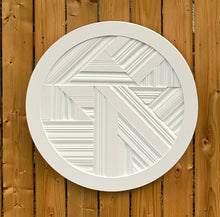 Load image into Gallery viewer, Small Multidirectional Trimscape Circle - 20"